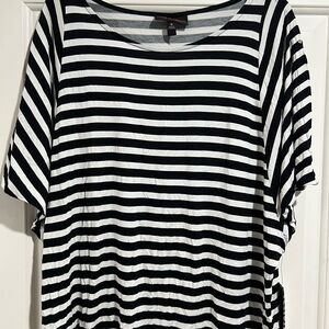 Dana Buchman Black and White Striped Short Sleeve Top